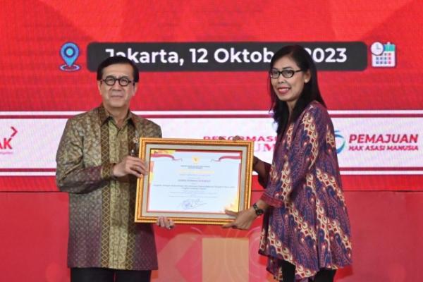 JDIH Setjen DPR RI "Hattrick" Terima Award Sebagai Pengelola Terbaik ke-II