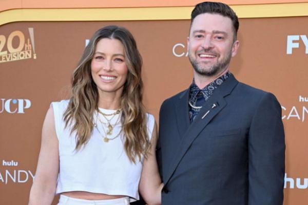 Liburan Keluarga di Meksiko, Justin Timberlake Masih Terlihat Tegang