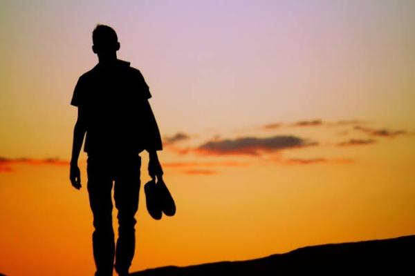 Seakan-akan Orang Asing