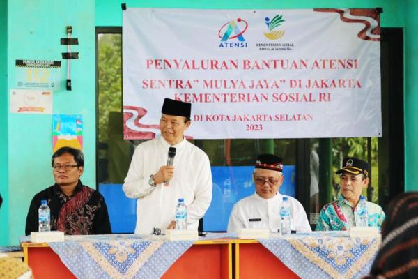 HNW Salurkan Bantuan Bagi Penyandang Disabilitas di Jaksel