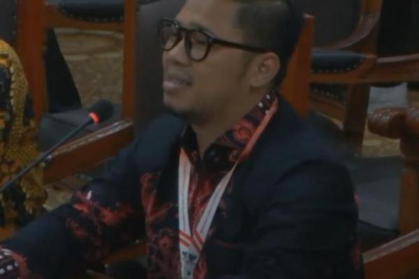 Perdebatan Persyaratan Usia Capres dan Cawapres: Menguak Kontroversi di Balik Pemilu 2024