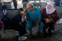 Demi Rawat Pasien di Gaza, Dokter Harus Relakan Keluarganya Mengungsi