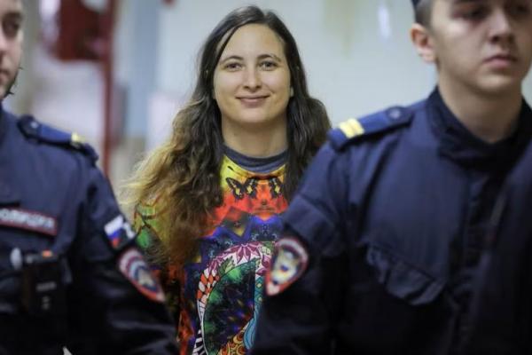 Protes anti-perang di Supermarket, Seniman Rusia Dituntut Delapan Tahun Penjara