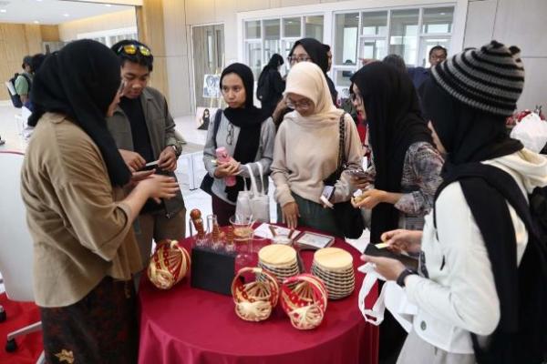 Pamerkan Karya Desain, Rektor Paramadina Bilang Kemampuan Berkarya Harus Dibiasakan