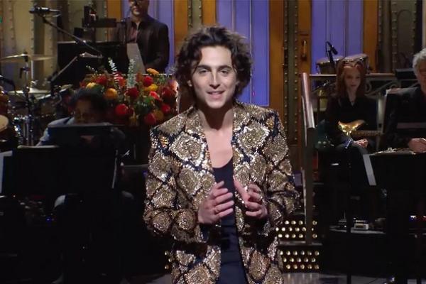 Multitalenta, Timothee Chalamet Pamerkan Keahlian Ngerap, Nyanyi, dan Komedi di Panggung SNL