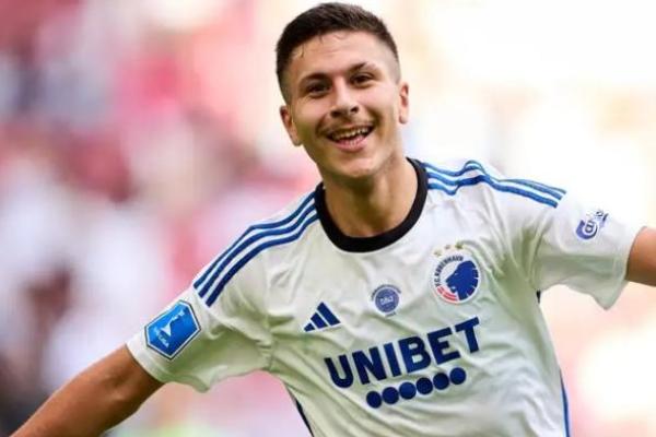 Penyerang Muda Copenhagen Bakal Merumput di Inggris