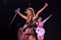 Percintaan dengan Travis Kelce Semakin Memanas, Taylor Swift Unggah Lirik Labyrinth