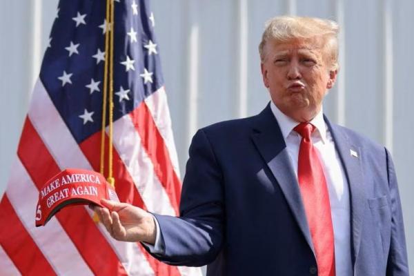 Mantan Presiden AS dan calon presiden dari Partai Republik Donald Trump saat kampanye pilpres di Summerville, Carolina Selatan, AS 25 September 2023. Foto: Reuters 