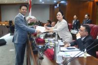 DPR Sahkan RUU Pelarangan Senjata Nuklir Jadi UU