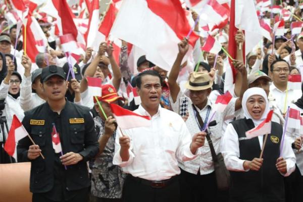 Tingkatkan Produksi Padi dan Jagung, Mentan Semangati Penyuluh Pertanian dan Petani di Jawa Timur