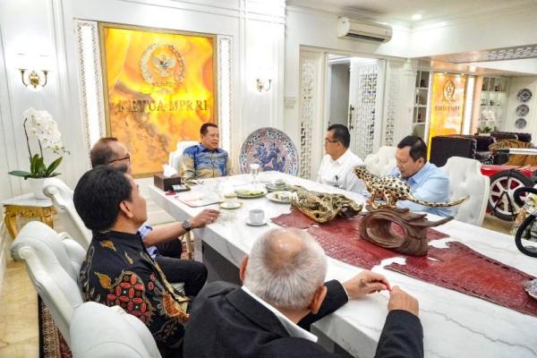 Bamsoet Dorong Pemakaian Kendaraan Listrik untuk Angkutan Tambang