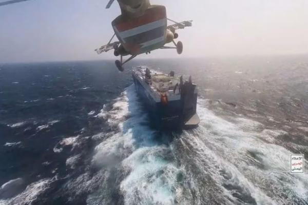 Saudi Desak AS Menahan Diri ketika Houthi Menyerang Kapal di Laut Merah