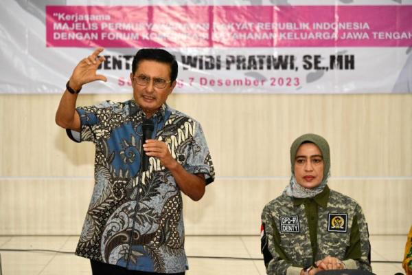 Fadel Muhammad bakal Telpon Mendag soal Harga Gula