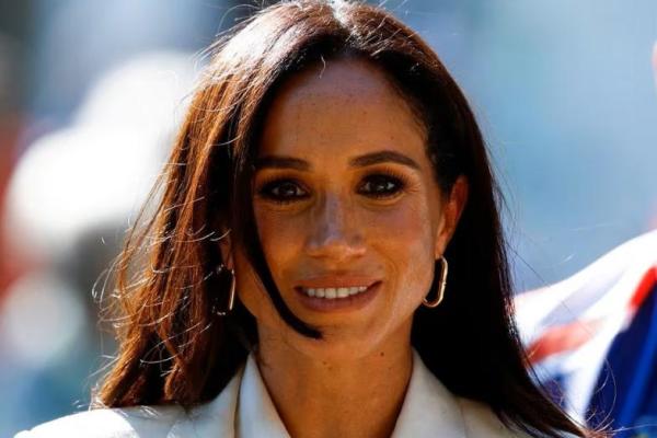 Enam Mantan Polisi Inggris Dihukum karena Mengirim Pesan Rasis tentang Meghan