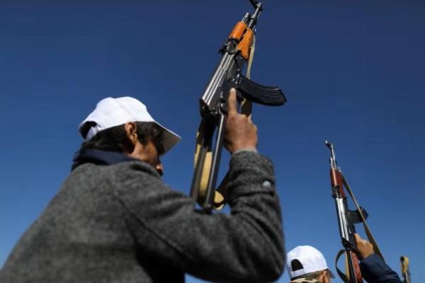 Gedung Putih Yakini Iran Membantu Houthi dalam Serangannya di Laut Merah