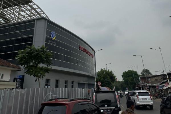 KAI Commuter Operasikan Bangunan Baru Stasiun Manggarai dan Skybridge Bojonggede