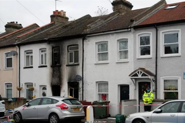 Seorang Ibu Didakwa Membunuh Empat Putranya Saat Kebakaran Rumah