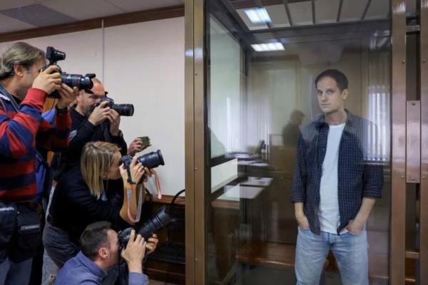 Putin Berharap Pertukaran Tahanan Gershkovich dan Whelan Meski Tidak Mudah