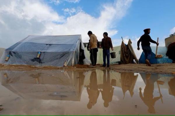Tenda Kebanjiran saat Hujan di Gaza Memperburuk Kondisi Pengungsi