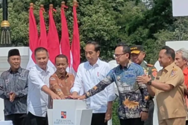 Resmikan Jembatan Otista Bogor, Jokowi Puji Pelengkung Kolonial