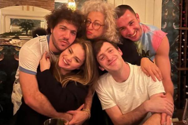 Jalin Romansa dengan Benny Blanco, Selena Gomez Ingin Hubungan yang Sehat