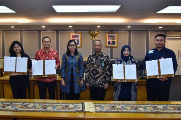 Setjen DPR RI Perbarui Kerja Sama Keprotokolan di Bandara