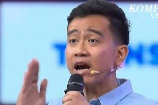 Gibran mengatakan ke depannya perlu didorong proses legislasi untuk melahirkan Undang-Undang Perlindungan Guru