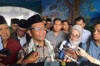 Mahfud: Pemerintah Harus Tegas, Jangan Tergila-gila Pada Investasi   