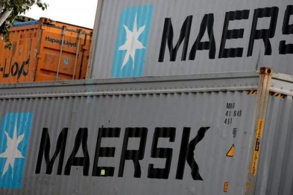 Hindari Serangan Houthi, Maersk Ubah Rute Kapal dari Laut Kerah ke Terusan Suez