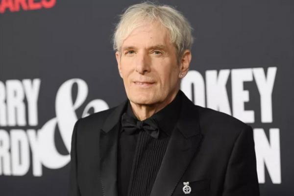 Emosional, Michael Bolton Buka Suara tentang Diagnosis Kanker Otak Agresifnya