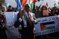 Kelompok Pro-Israel dan Palestina Berhadapan di Luar Pengadilan Internasional