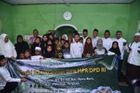 DKM Masjid Baiturrahman Salurkan Bantuan ke Masyarakat Kampung Beduyut