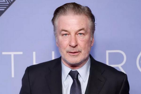 Alec Baldwin Ingin Kasus Pembunuhan di Lokasi Syuting Rust Dibatalkan