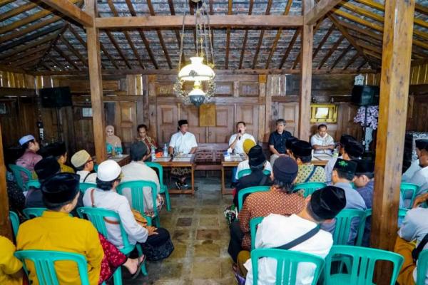 Ilustrasi - pembacaan tahlil di Indonesia (Foto: Ist) 