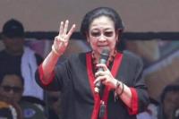 Megawati Pukul Kentongan Simbol Kewaspadaan Nasional Jelang Pemilu