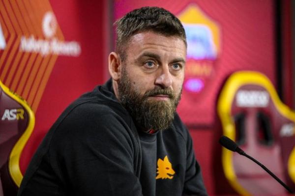 Pelatih baru AS Roma De Rossi 