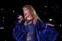Jelang Konser Eras Tour Taylor Swift di Australia, Travis Kelce Mendarat di Sydney