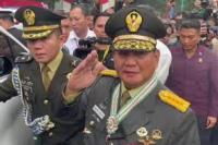 Berpangkat Jenderal Bintang Empat Kehormatan, Prabowo: Kayaknya Berat