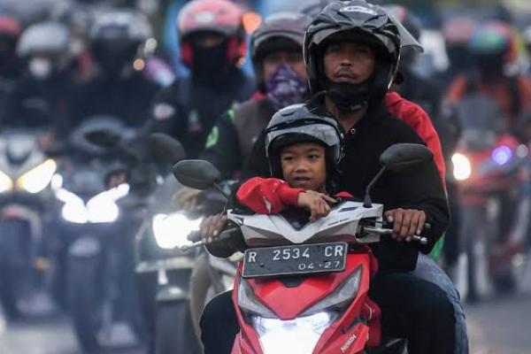 Ilustrasi mudik sepeda motor 