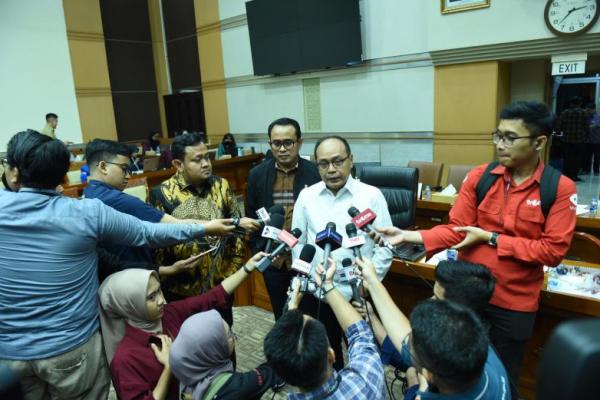 Supriansa: Jalan Tambang Jangan Gunakan Jalan Milik Negara