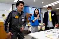 Pria Kantoran Jepang Jalani Simulasi Nyeri Haid, Jadi Lebih Bersimpati