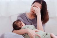 Beban Mental Pascamelahirkan Bisa Memicu Depresi