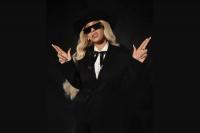 Bergaya Western, Beyonce Pamer 300 Karat Berlian di Gold Party