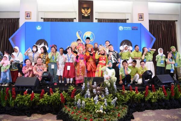 Kementerian Pendidikan, Kebudayaan, Riset, dan Teknologi (Kemendikbudristek), mengadakan Puncak Peringatan Hari Down Syndrome (HDS) Sedunia, di Jakarta, Kamis (28/3). (Foto: Kemendikbudristek) 