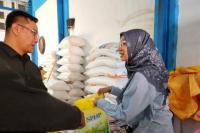 NFA-Ombudsman Temukan Beras Curah Dikemas Ulang Dengan Kemasan SPHP