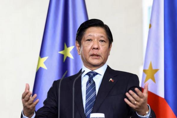 Presiden Filipina Marcos Sebut Keberadaan Kapal Selam Rusia sangat Mengkhawatirkan