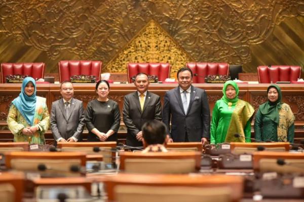 Puan Lantik Tiga Anggota PAW dari Fraksi P-Nasdem, PPP, dan PKB