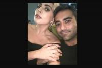 Pakai Cincin Berlian Besar di Jari Manisnya, Lady Gaga Picu Rumor Pertunangan