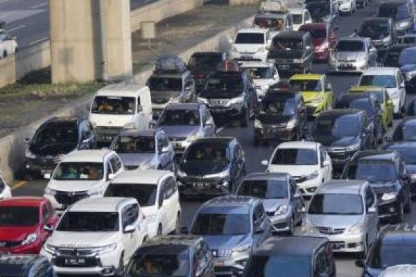 Dua Hari Lebaran, Arus Lalu Lintas Tol Jabodetabek dan Jawa Barat Meningkat