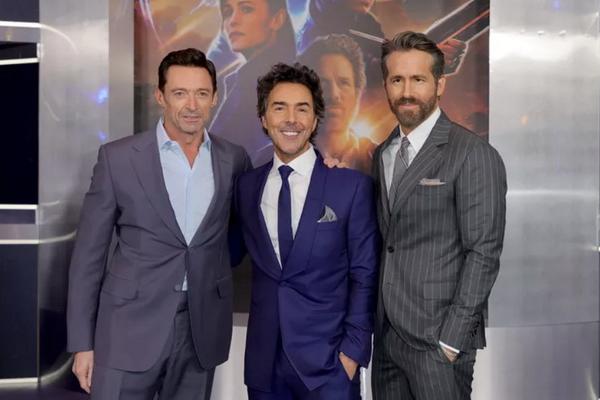 Hugh Jackman Ramalkan Shawn Levy akan Bersahabat dengan Ryan Reynolds